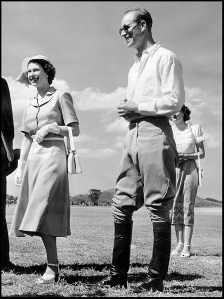 LA REINA ISABEL II DE INGLATERRA. Ftos. DEL AYER - Página 9 La-princesse-Elizabeth-avec-Philip-au-Kenya-fevrier-1952