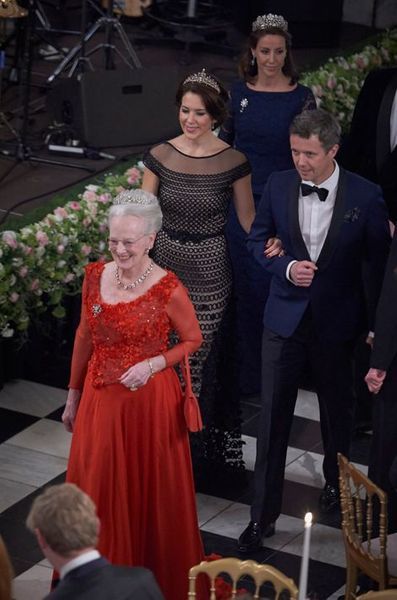 La-famille-royale-de-Danemark-au-chateau-de-Christiansborg-a-Copenhague-le-15-mars-2016.jpg