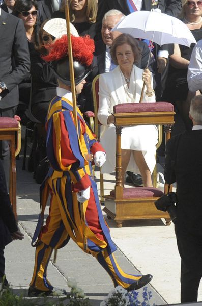 L-ancienne-reine-Sofia-d-Espagne-sur-la-place-Saint-Pierre-de-Rome-le-4-septembre-2016.jpg