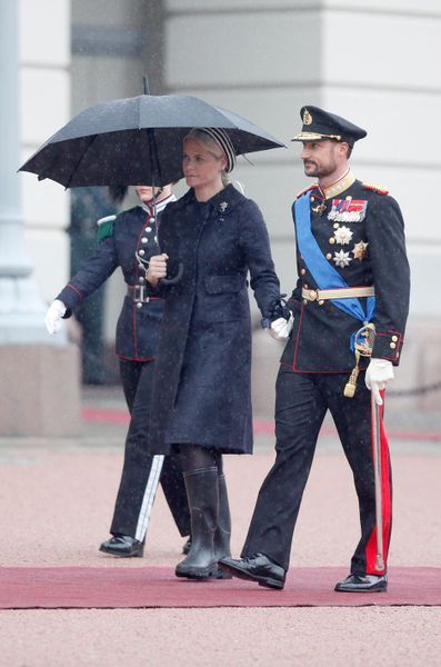 La-princesse-Mette-Marit-et-le-prince-Haakon-de-Norvege-a-Oslo-le-23-mai-2016.jpg