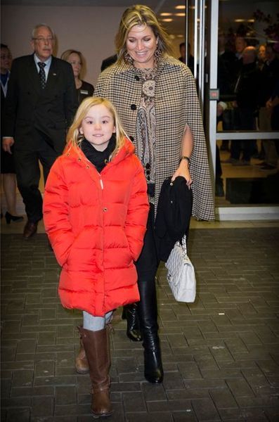 La-princesse-Ariane-des-Pays-Bas-avec-sa-mere-Maxima-le-1er-fevrier-2015.jpg