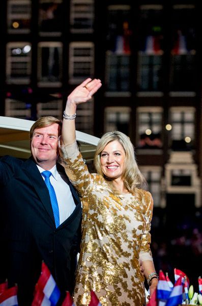 La-reine-Maxima-et-le-roi-Willem-Alexander-des-Pays-Bas-a-Amsterdam-le-5-mai-2016.jpg