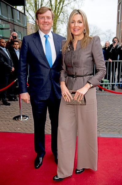La-reine-Maxima-et-le-roi-Willem-Alexander-des-Pays-Bas-a-Zwolle-le-18-avril-2016.jpg