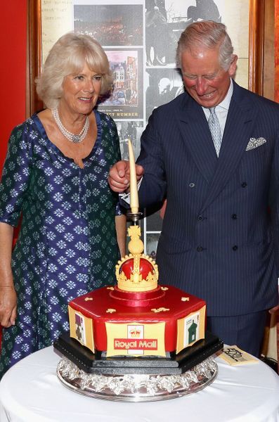 Le-prince-Charles-et-la-duchesse-de-Cornouailles-Camilla-a-Londres-le-6-septembre-2016.jpg