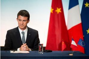 Valls reprend du poil de la bête