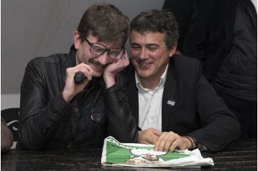 Charlie-Hebdo-le-dessinateur-Luz-Patrick-Pelloux-et-le-redacteur-en-chef-ont-presente-mardi-le-prochain-numero-avec-Mahomet-en-Une.jpg