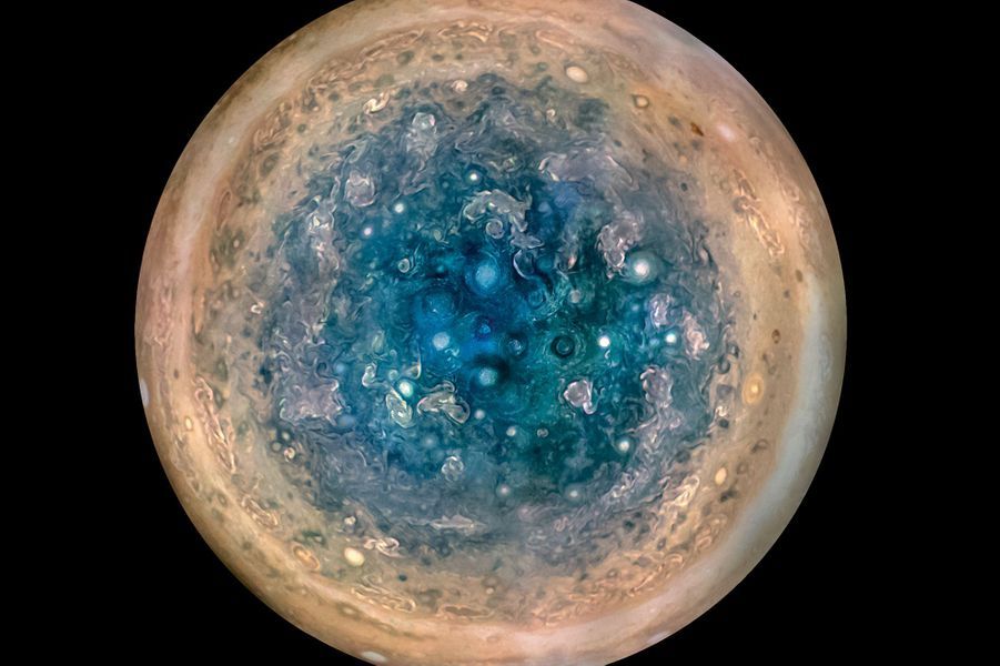 Planète Jupiter vue depuis la sonde Juno  17-051-1