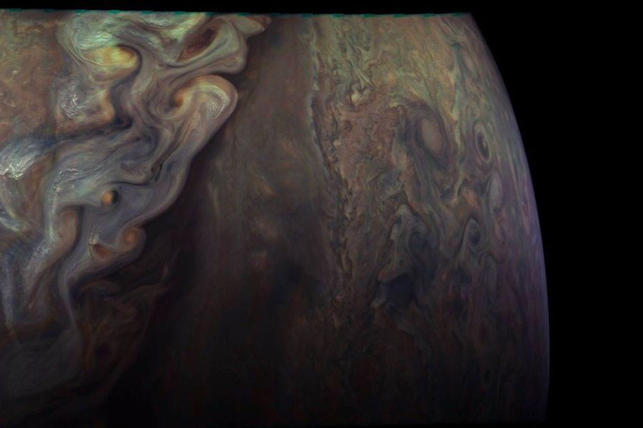 Planète Jupiter vue depuis la sonde Juno  18738550-1457591d197640242-7288442023949593409-o