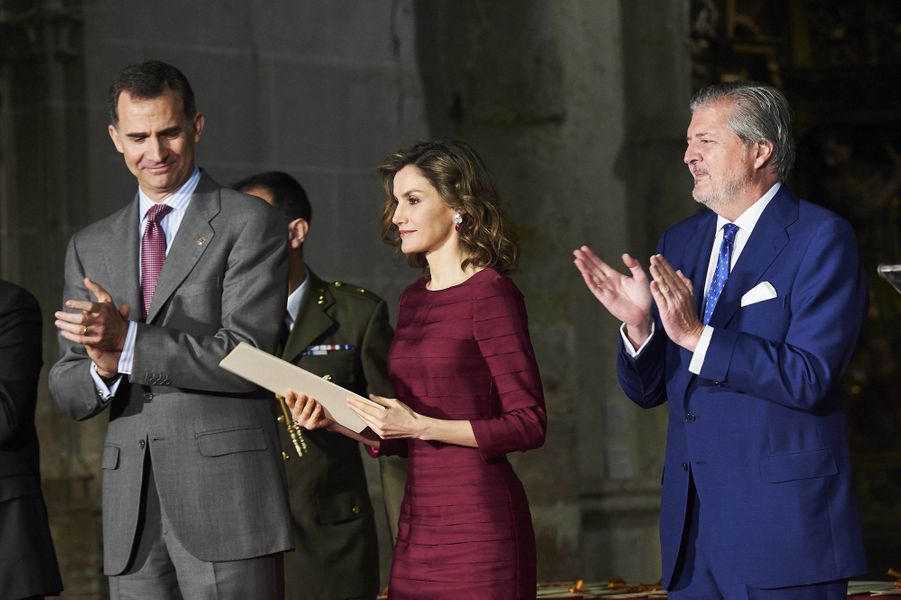 La-reine-Letizia-et-le-roi-Felipe-VI-d-Espagne-a-Palencia-le-1er-juin-2016.jpg