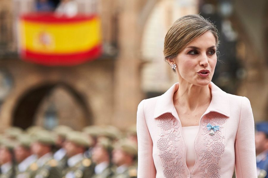 La-reine-Letizia-d-Espagne-a-Salamanque-le-13-juin-2016.jpg