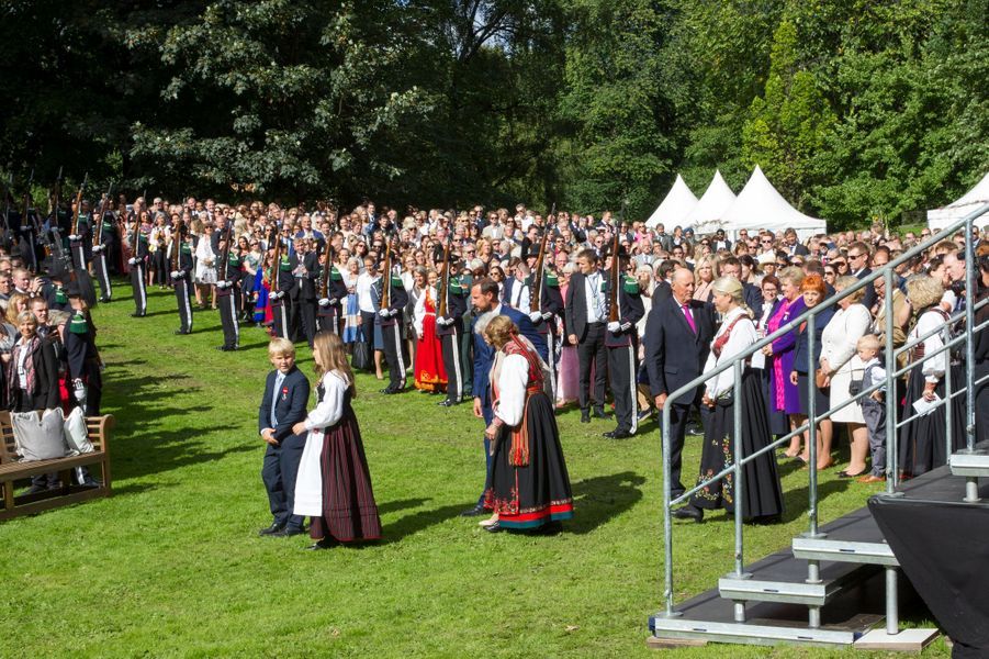 La-famille-royale-norvegienne-a-Oslo-le-1er-septembre-2016.jpg