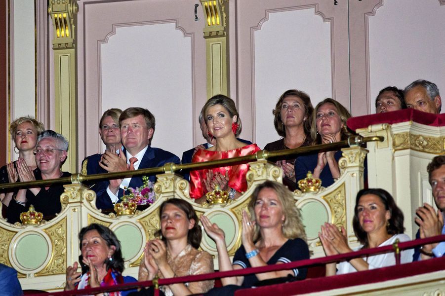 La-reine-Maxima-et-le-roi-Willem-Alexander-des-Pays-Bas-a-Amsterdam-le-4-juin-2016.jpg
