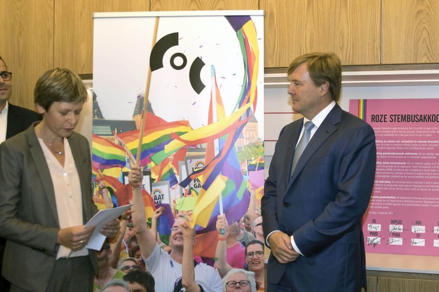Willem-Alexander-Pays-Bas-Communaute-LGBT-paysage-Copie.jpg