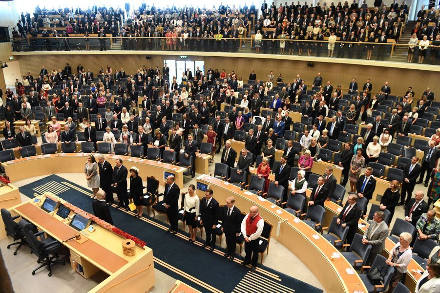 La-famille-royale-de-Suede-lors-de-l-ouverture-du-Parlement-a-Stockholm-le-13-septembre-2016.jpg