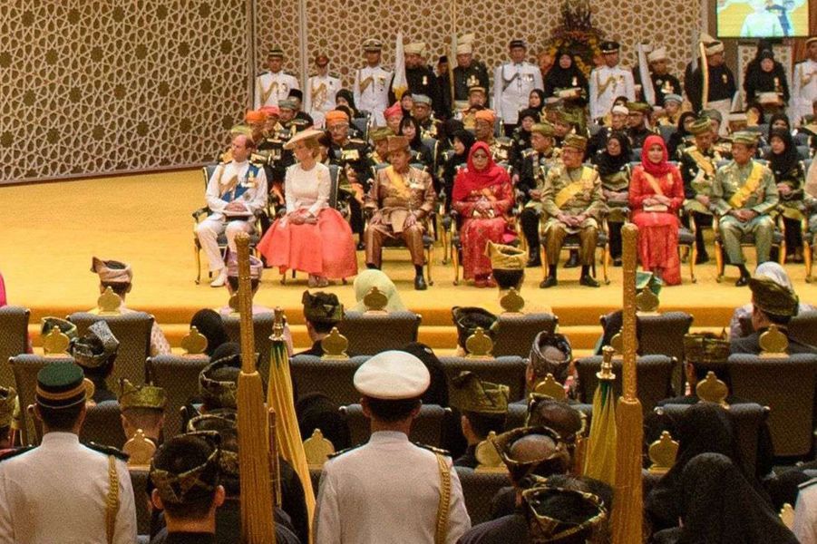 Jubile-D-or-Du-Sultan-De-Brunei-Le-5-Octobre-2017-6-2.jpg