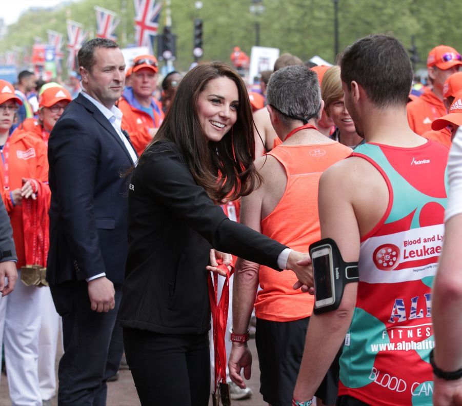 Kate-Middleton-Les-Princes-William-Et-Harry-Au-Marathon-De-Londres-Dimanche-23-Avril-2017-42.jpg