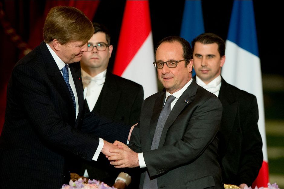 Le-roi-Willem-Alexander-des-Pays-Bas-avec-Francois-Hollande-au-Palais-de-l-Elysee-a-Paris-le-10-mars-2016.jpg