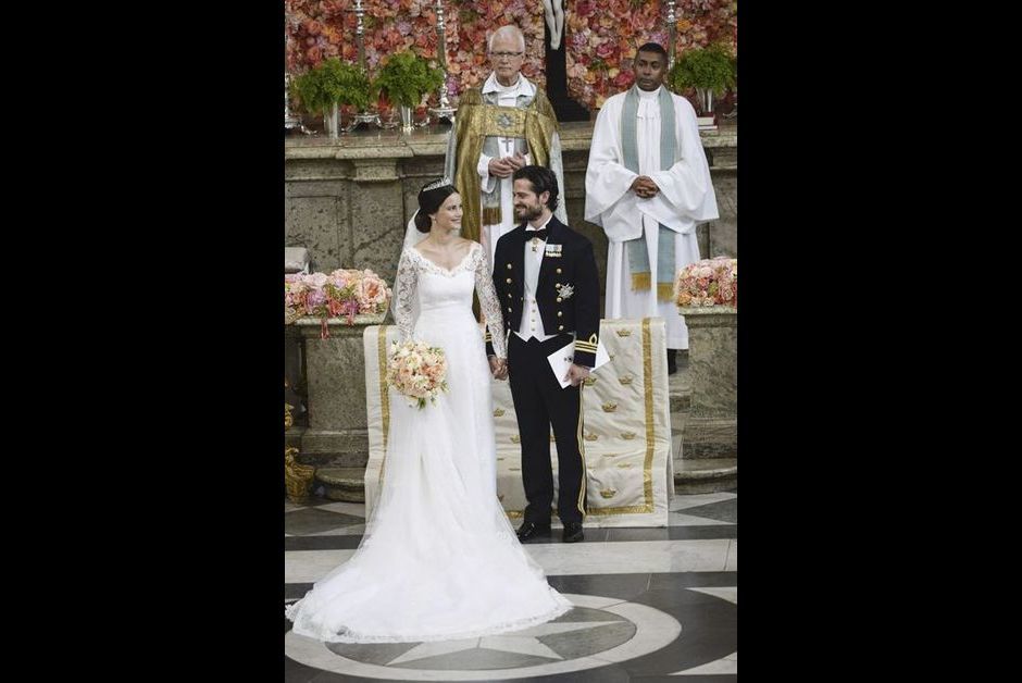 Les-plus-belles-photos-du-mariage-du-prince-Carl-Philip-de-Suede-et-de-la-princesse-Sofia.jpg