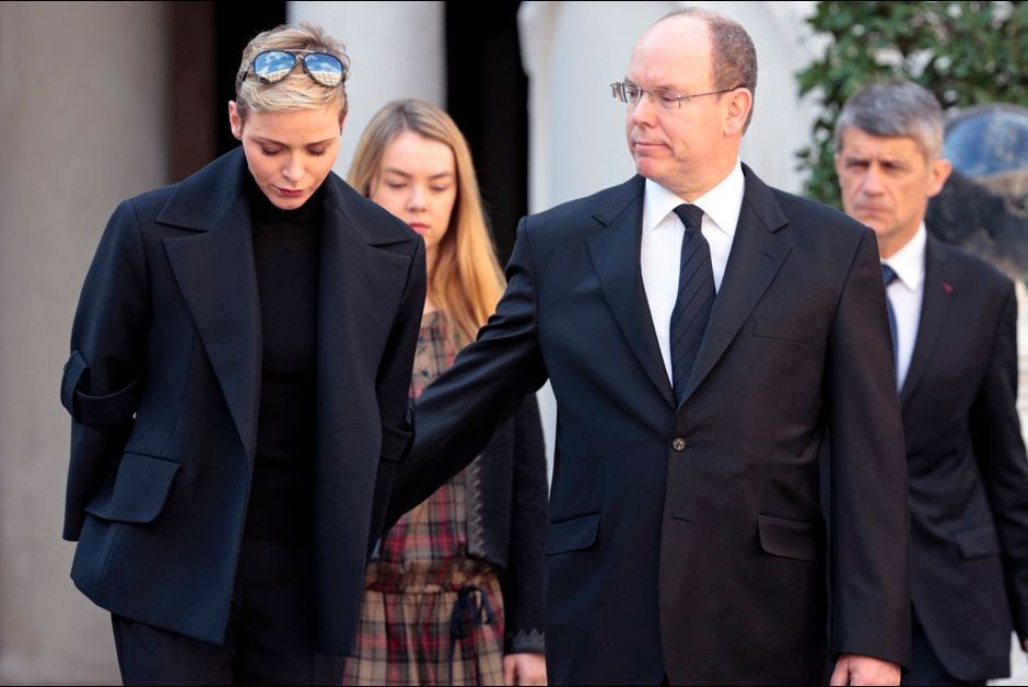 La princesse Charlène et le prince Albert II de Monaco avec la princesse Alexandra de Hanovre à Monaco, le 16 novembre 2015