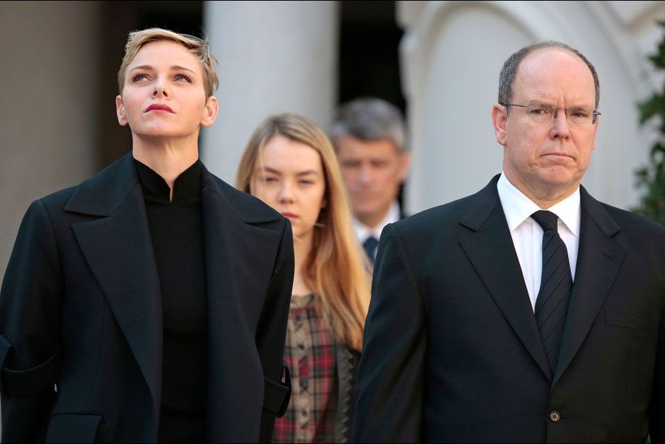 La princesse Charlène et le prince Albert II de Monaco avec la princesse Alexandra de Hanovre à Monaco, le 16 novembre 2015
