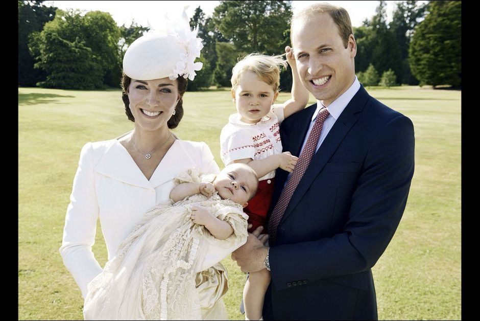 L'actualité des monarchies - Page 3 Bapteme-de-la-princesse-Charlotte-les-photos-officielles